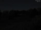 23 : 04