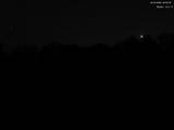22 : 00
