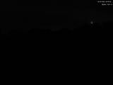 22 : 00