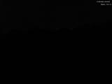 03 : 32