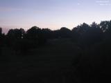 22 : 00