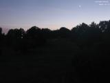22 : 04