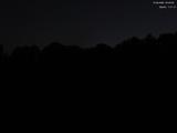 23 : 04