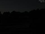 03 : 32