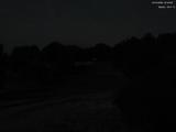 23 : 04