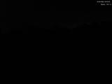 23 : 04