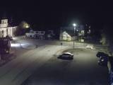 03 : 00