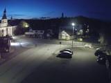 04 : 44