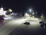 22 : 04