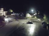 02 : 00