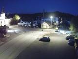 21 : 08