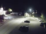 22 : 04