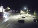 22 : 00