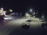 03 : 32