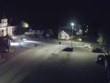 03 : 32