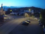 04 : 00