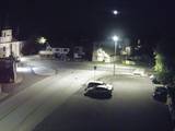 02 : 00