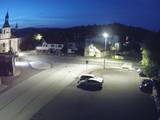 03 : 32
