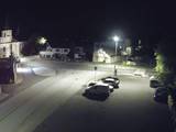 02 : 00