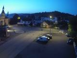 04 : 00