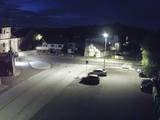 03 : 32