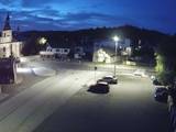 03 : 48