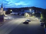 04 : 00
