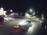 21 : 08