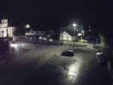 03 : 00