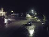 03 : 00