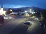 06 : 00