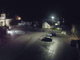 03 : 48