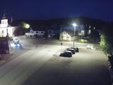 22 : 00