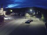04 : 00