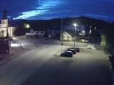 04 : 04