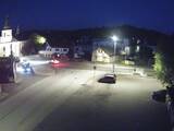 22 : 00