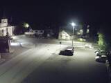 03 : 00