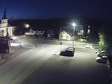 03 : 36