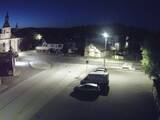 03 : 32