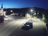 03 : 44