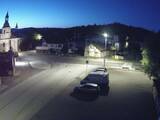 03 : 48