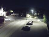 23 : 04