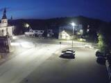 03 : 32