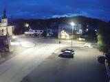 04 : 00