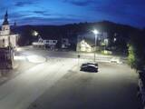 04 : 00