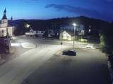 04 : 00