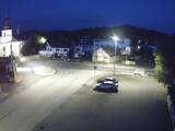 22 : 04