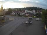 06 : 00