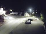 23 : 04