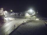 02 : 00